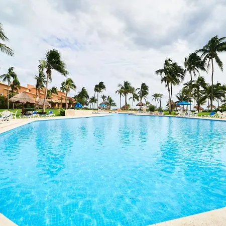 Beachfront Appt With Amazing Pool In Pto Aventuras